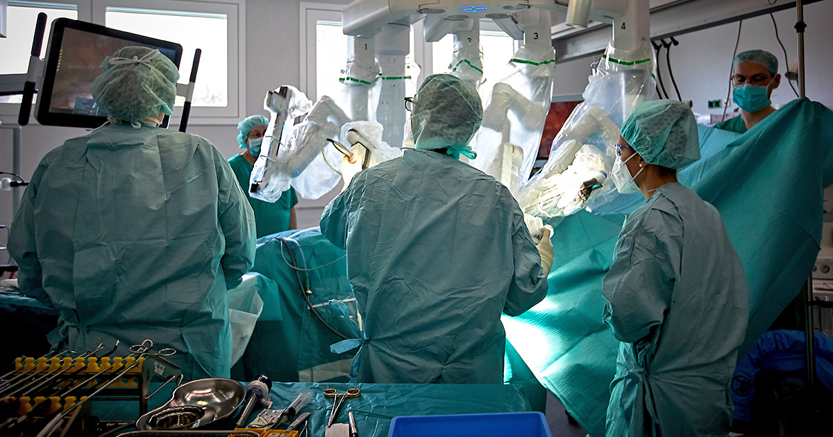 DaVinci OP Roboter im Einsatz Chirurgie Totallokal Brilon